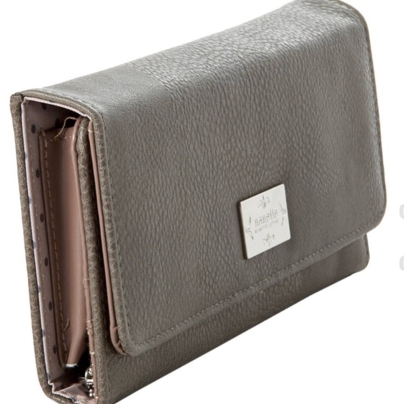 NANETTE LEPORE PEWTER PEBBLE WALLET NEW - Picture 3 of 8